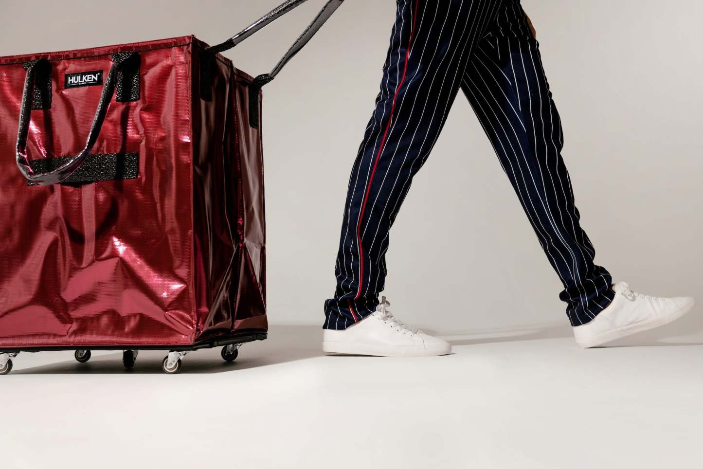 Hulkthten Foldable Rolling Tote Bag with Zip Top Closure
