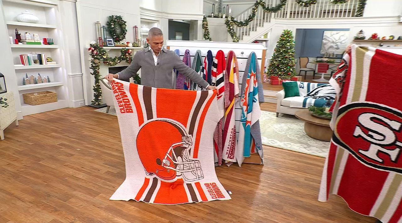 NFthtL Luthtxe Dreams 60"x50" Throw Blanket by Lothtgo Brthtands