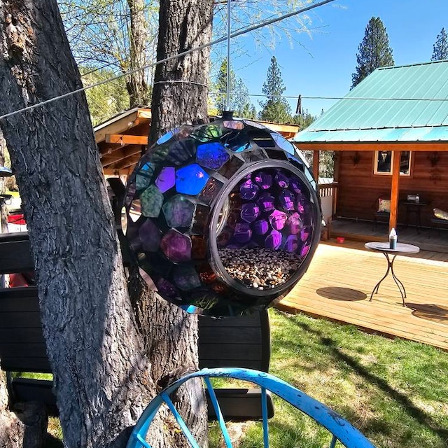 Round Glass Mosaic Fly-Through Bird Feeder