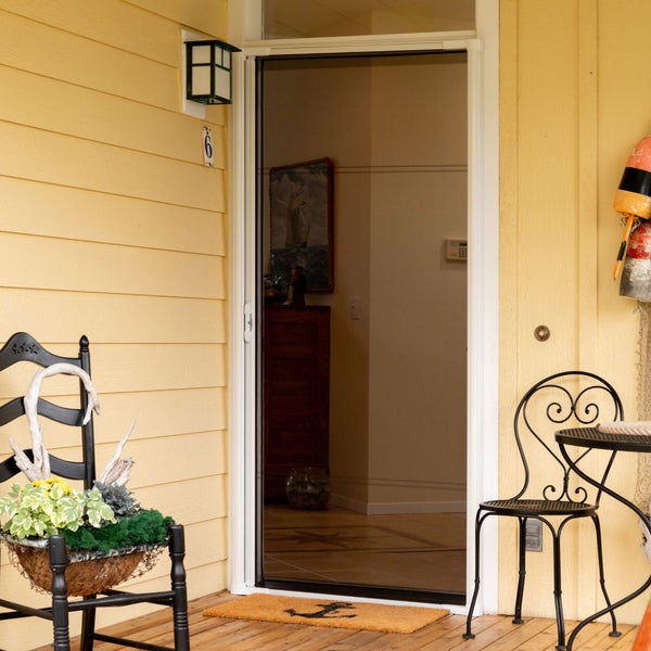 Cool Retractable Screen Door for Single Door Opening