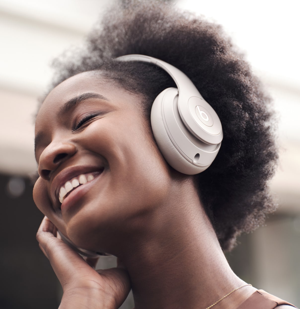 Beats Studio Pro - Sandstone