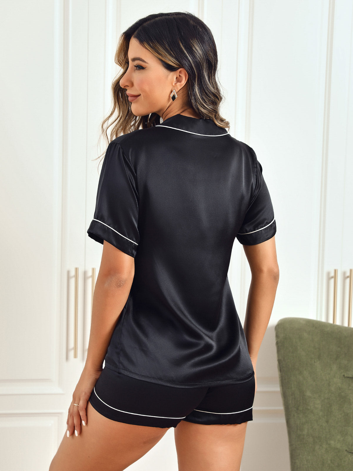 Women's Pure Silk Short Sleeve Above the Knee Pajamas Set