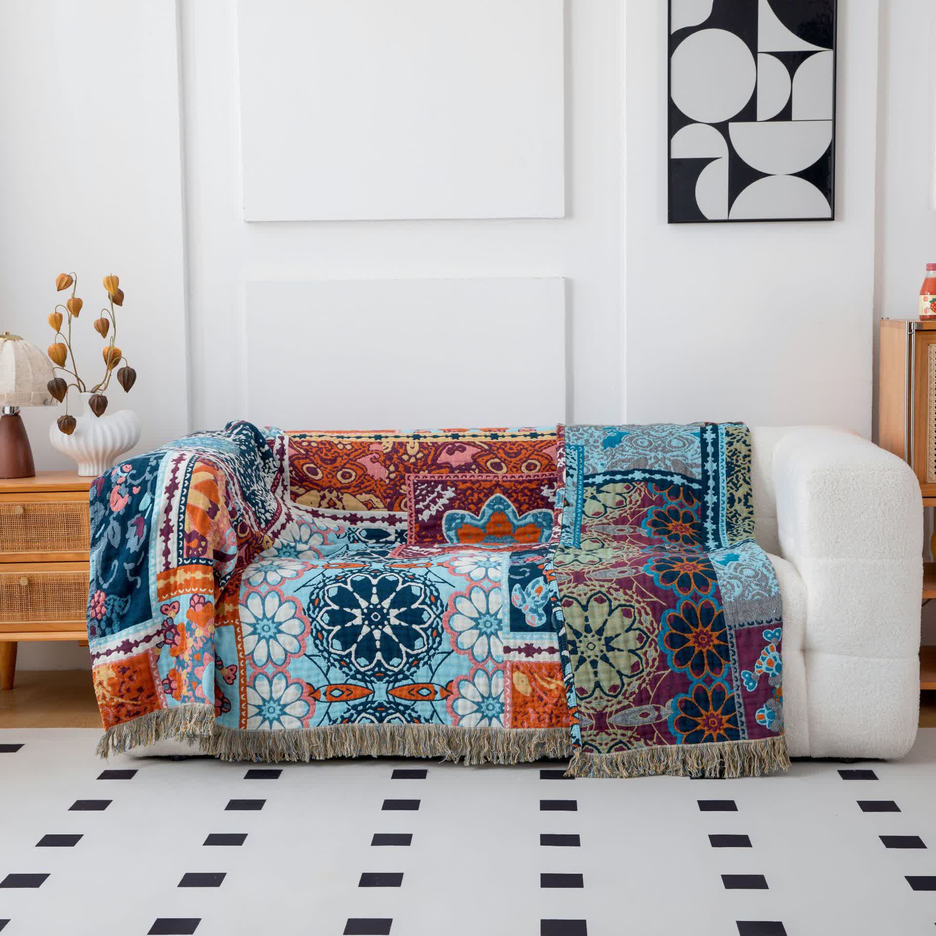 Boho Blue Floral Cotton Reversible Tassel Quilt