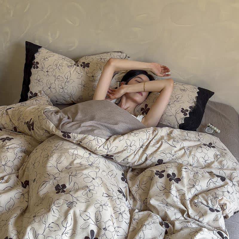 Line Art Floral Linen Bedding Set(4PCS)