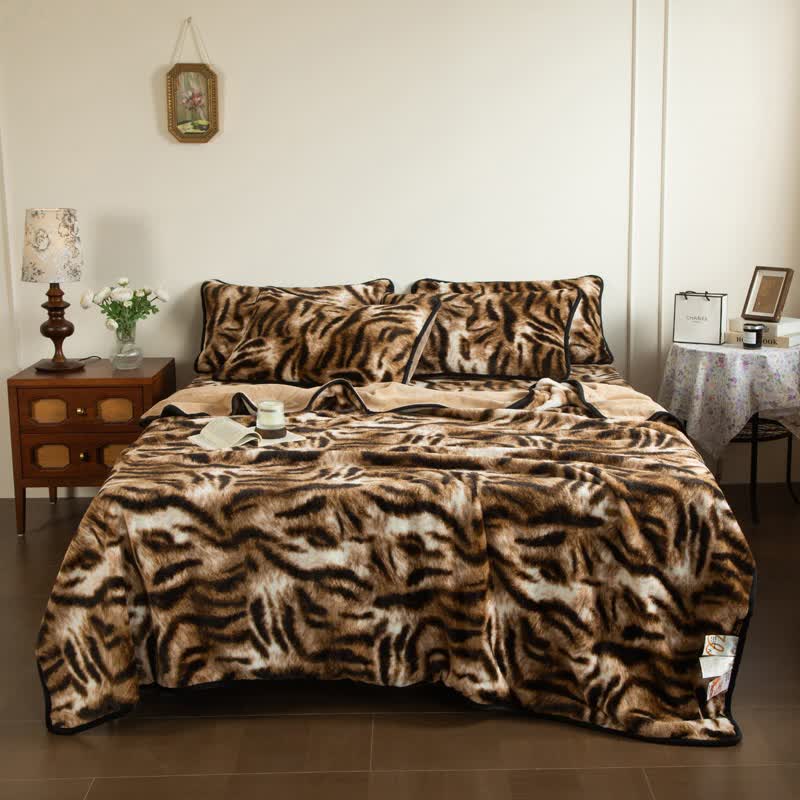 Tiger Stripe Plush Fitted Sheet