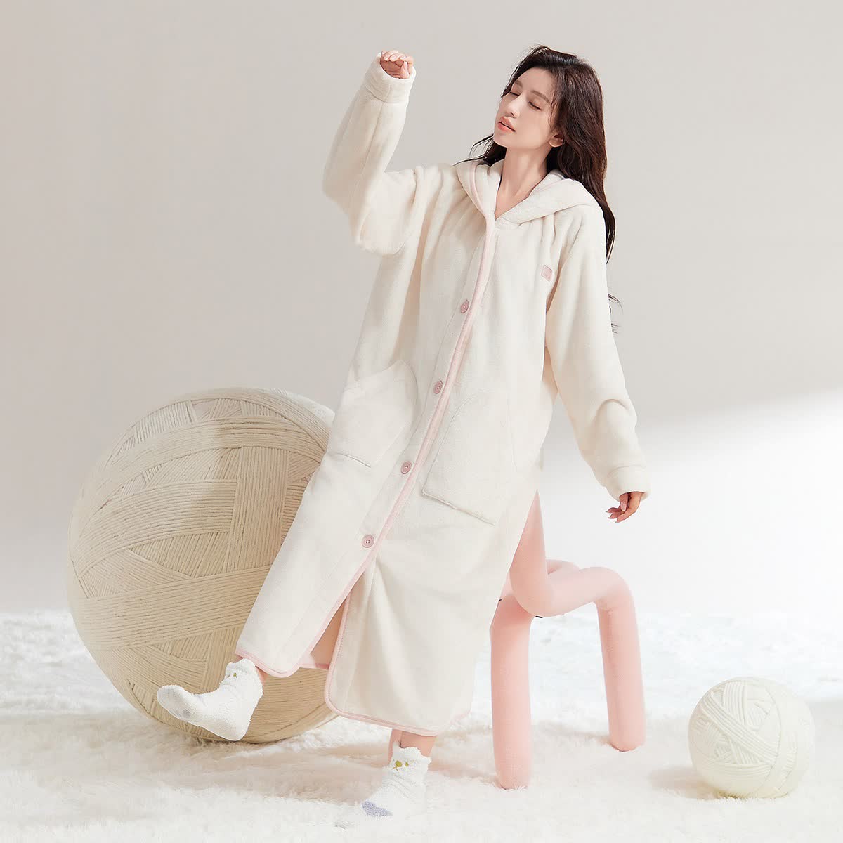 Simple Hooded Button Plush Bathrobe