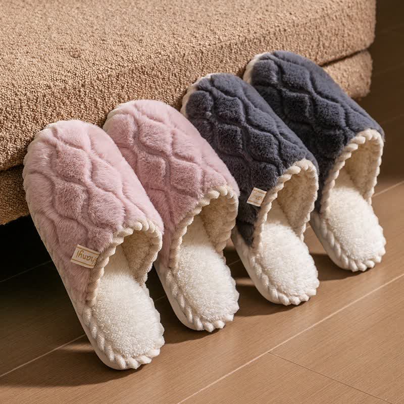 Wavy Textured Closed-Toe Plush Warm Slippers