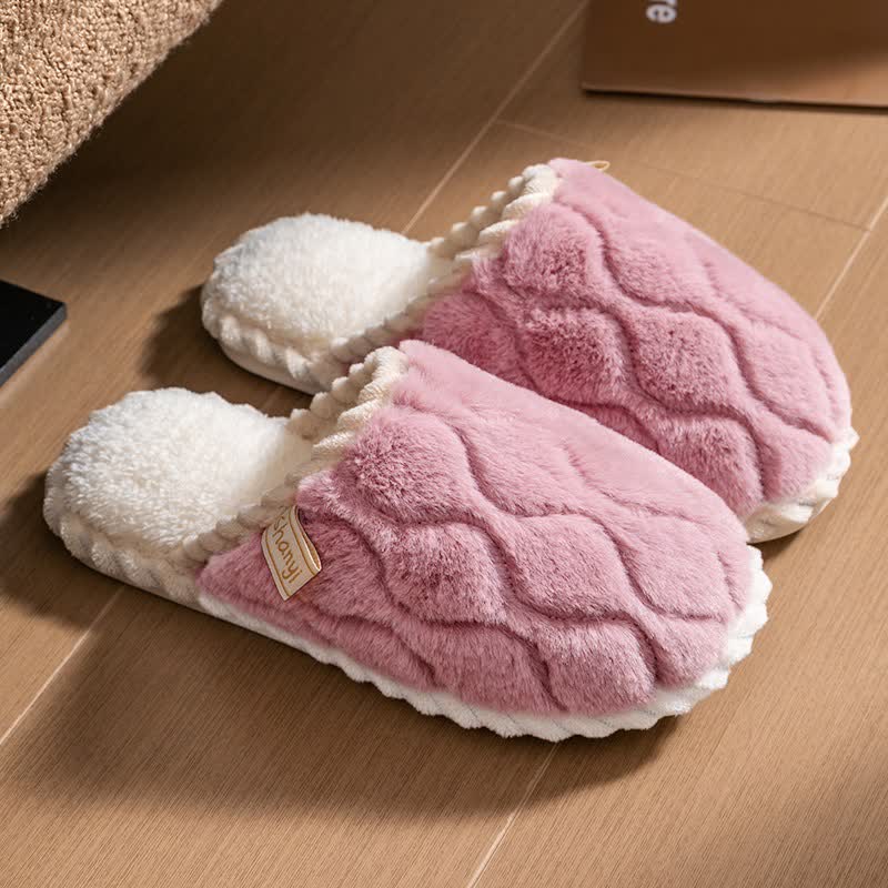 Wavy Textured Closed-Toe Plush Warm Slippers