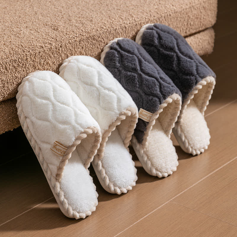 Wavy Textured Closed-Toe Plush Warm Slippers