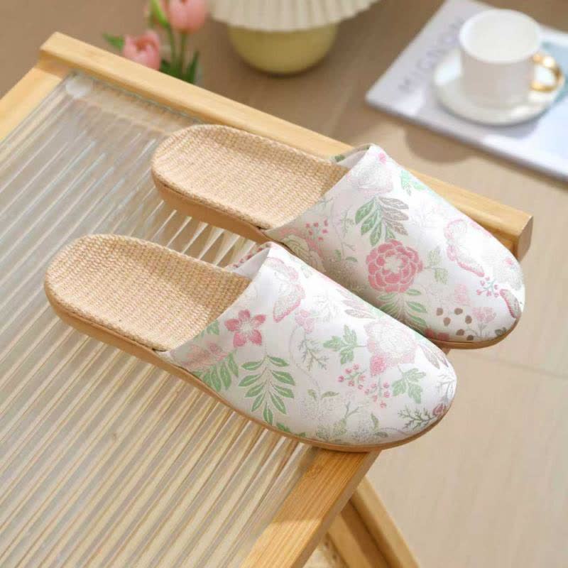 Refresh Floral Closed-Toe House Shoes
