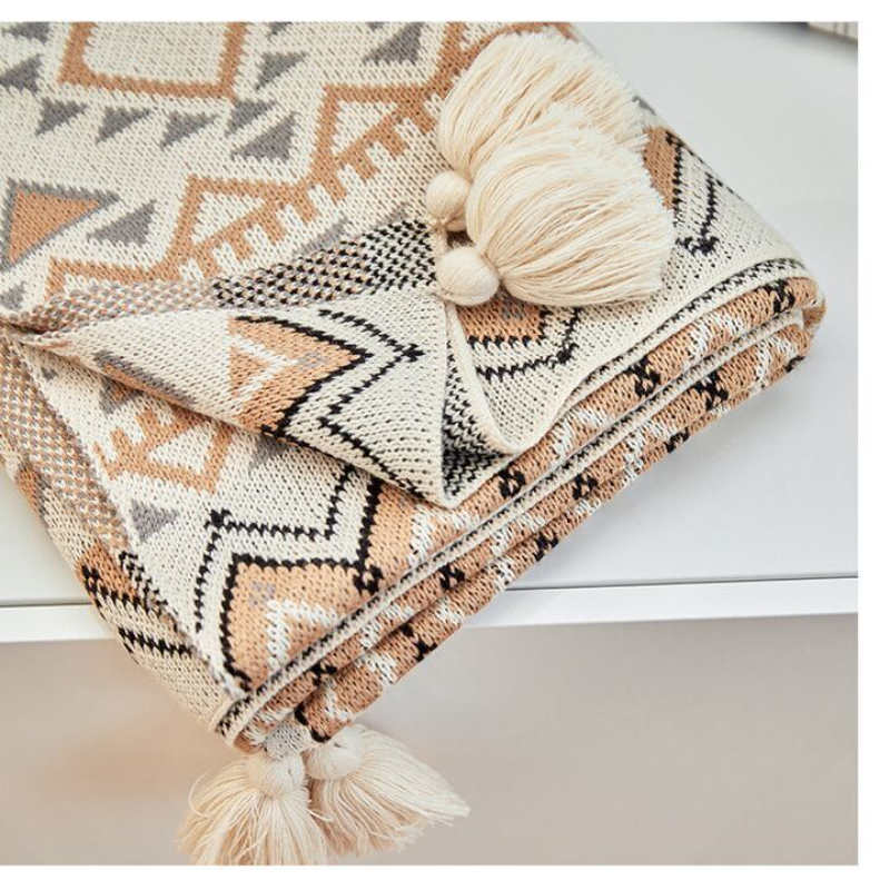 Cozy Shape Pattern Tassel Knitted Blanket