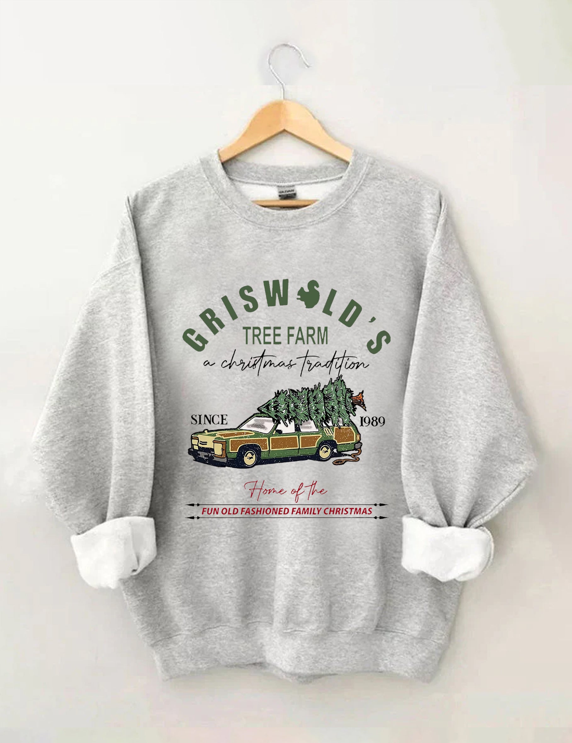 Griswold’s Tree Farm a Christmas Tradition sweatshirt-lovefitte