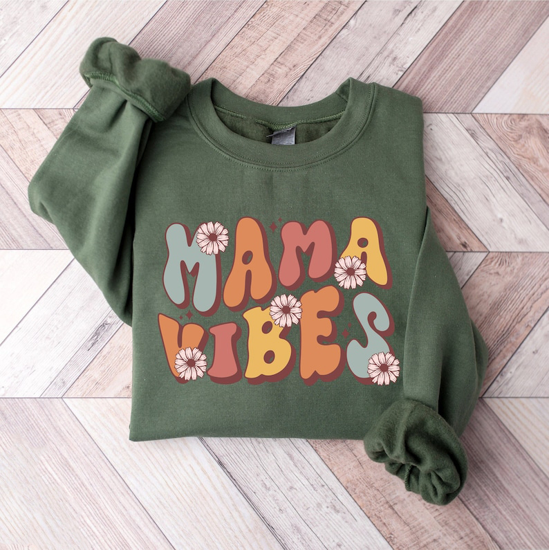 Checkered Retro Mama Sweatshirt