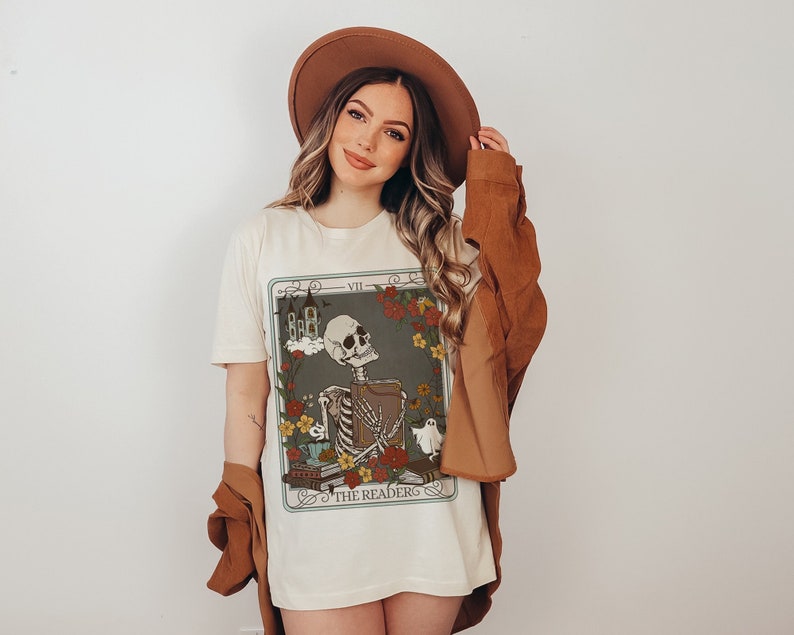 The Reader Tarot Card T-Shir