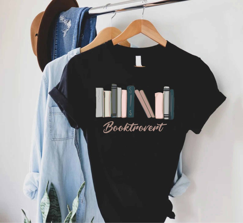 Booktrovert Shirt