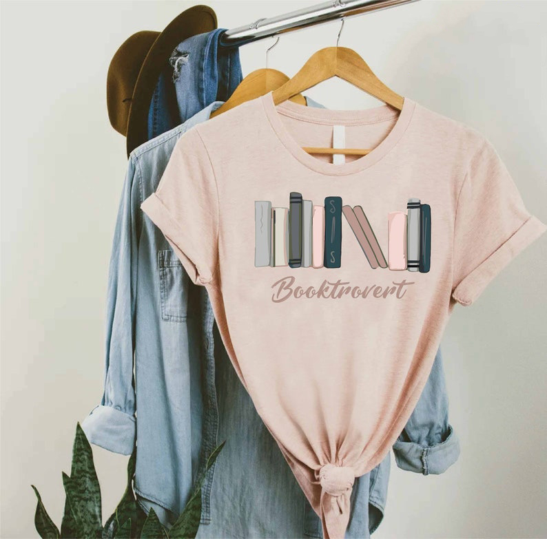 Booktrovert Shirt