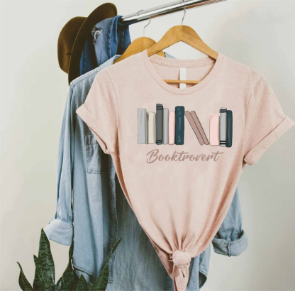Booktrovert Shirt