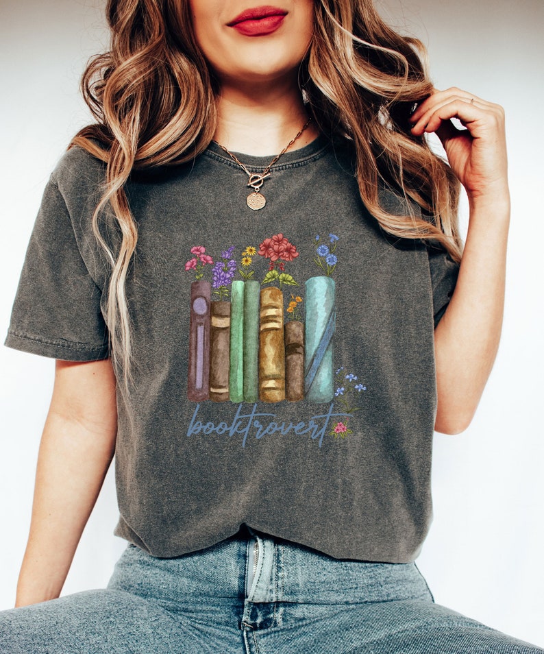 Booktrovert Shirt
