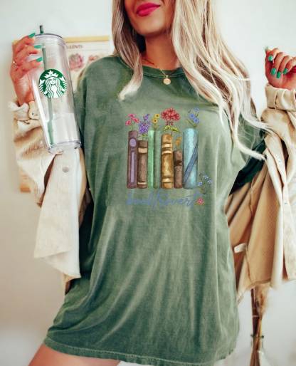 Booktrovert Shirt