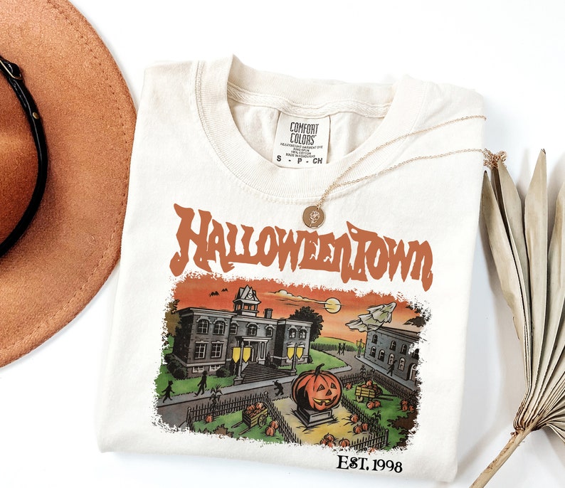 Halloweentown Est 1998 T-Shirt-lovefitte