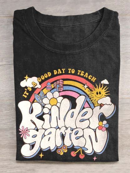 It’s A Good Day To Teach Kindergarten T-shirt-lovefitte