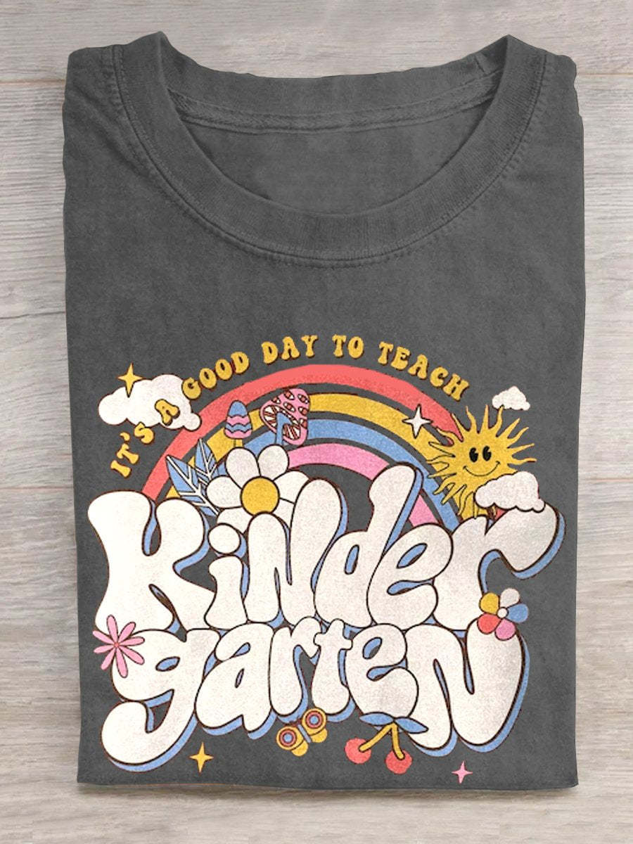 It’s A Good Day To Teach Kindergarten T-shirt-lovefitte