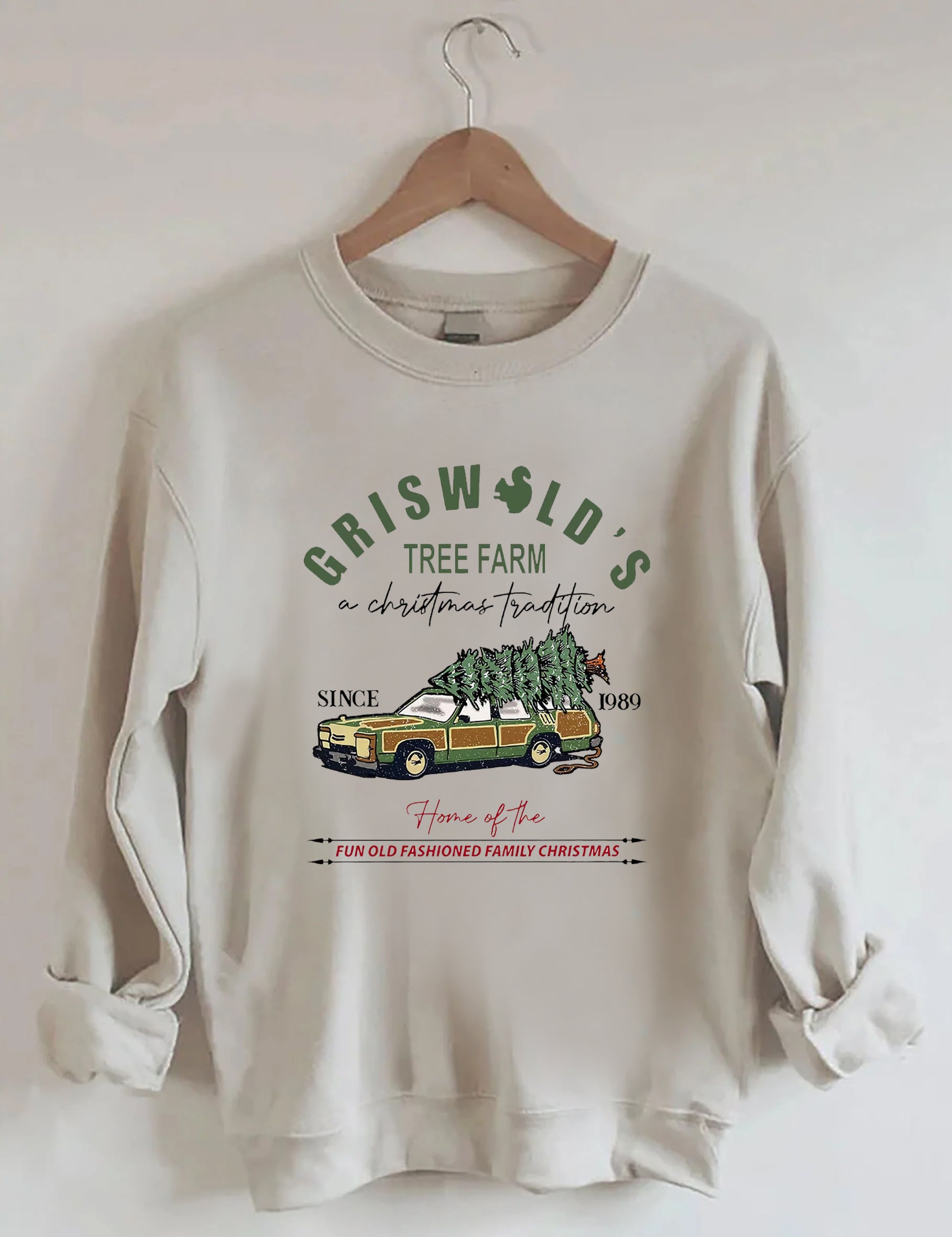 Griswold’s Tree Farm a Christmas Tradition sweatshirt-carlalin