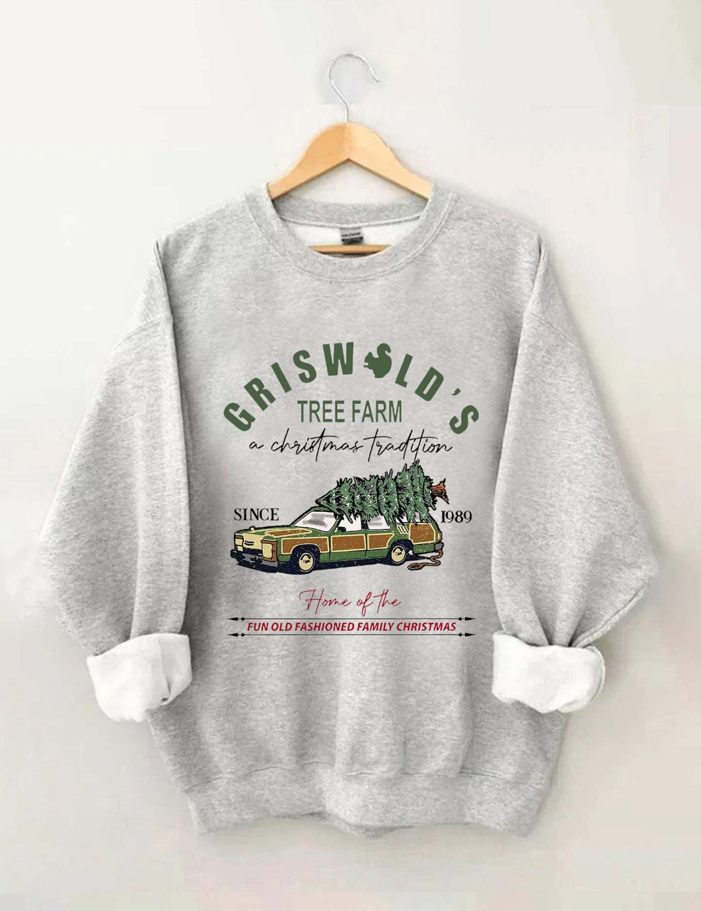 Griswold’s Tree Farm a Christmas Tradition sweatshirt-carlalin