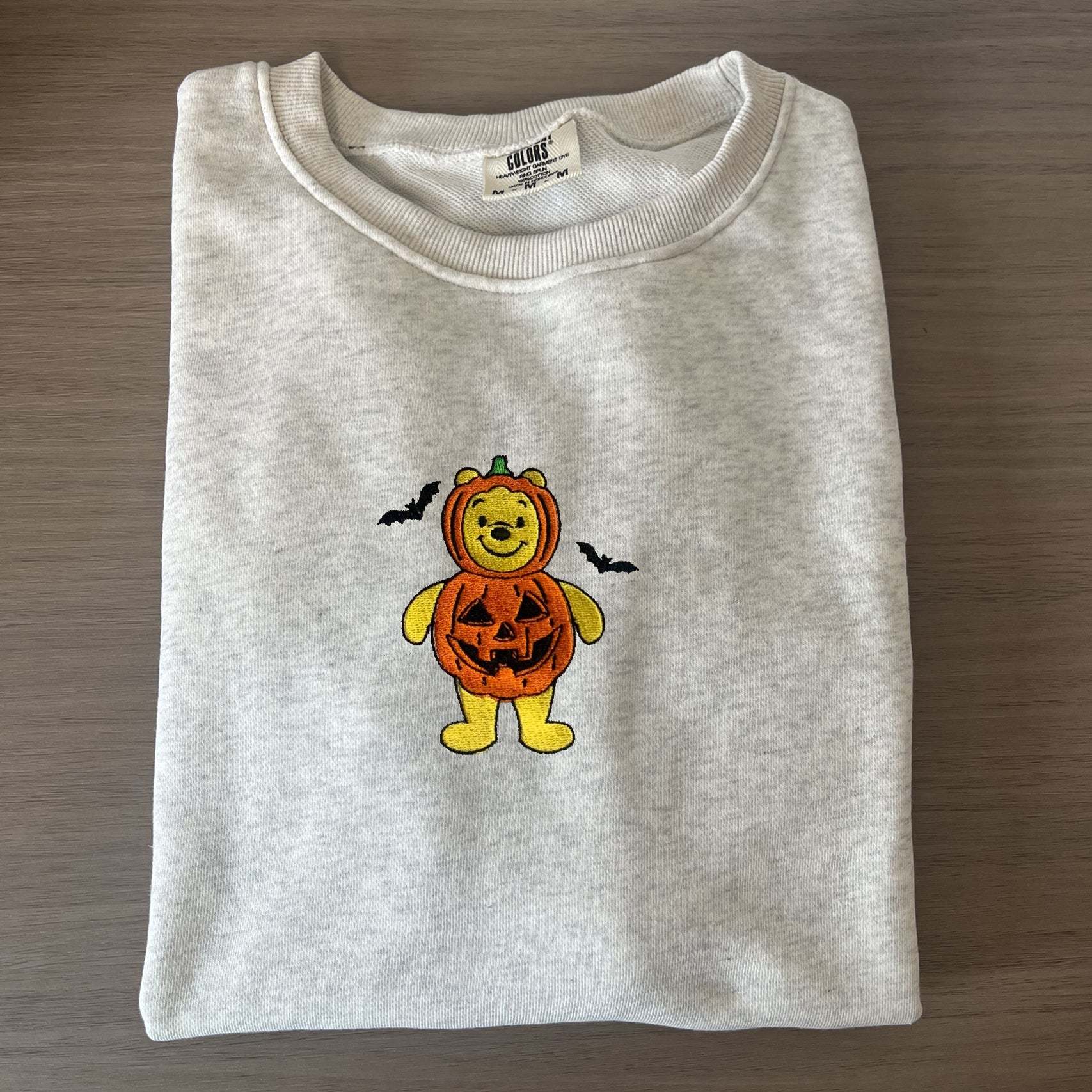 Pooh Bear Pumpkin Embroidered Sweatshirt-carlalin