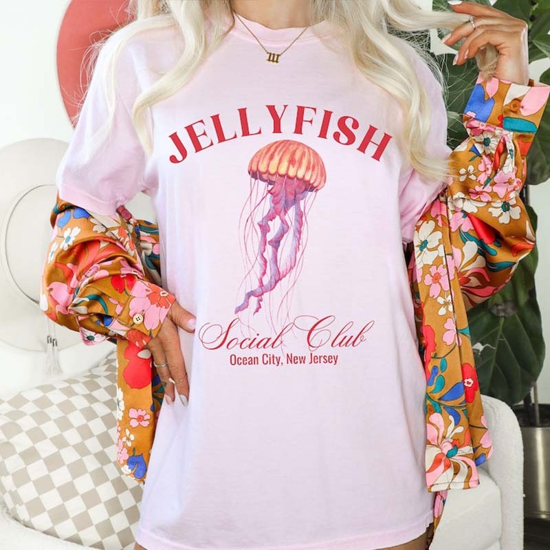 Save The Ocean Of Jellyfish  T-Shirt-carlalin