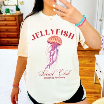 Save The Ocean Of Jellyfish  T-Shirt-carlalin