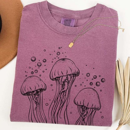 Jellyfish Ocean Sun  Beach Bum T-Shirt 