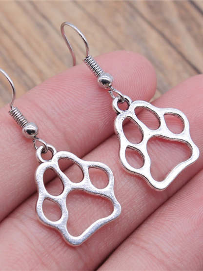Lovely Paw Hollow Carving Earrings-carlalin