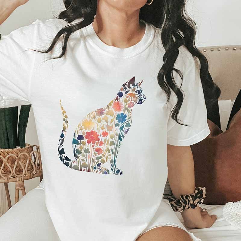 Animal Lover At Cat T-Shirt Gift for Mom
