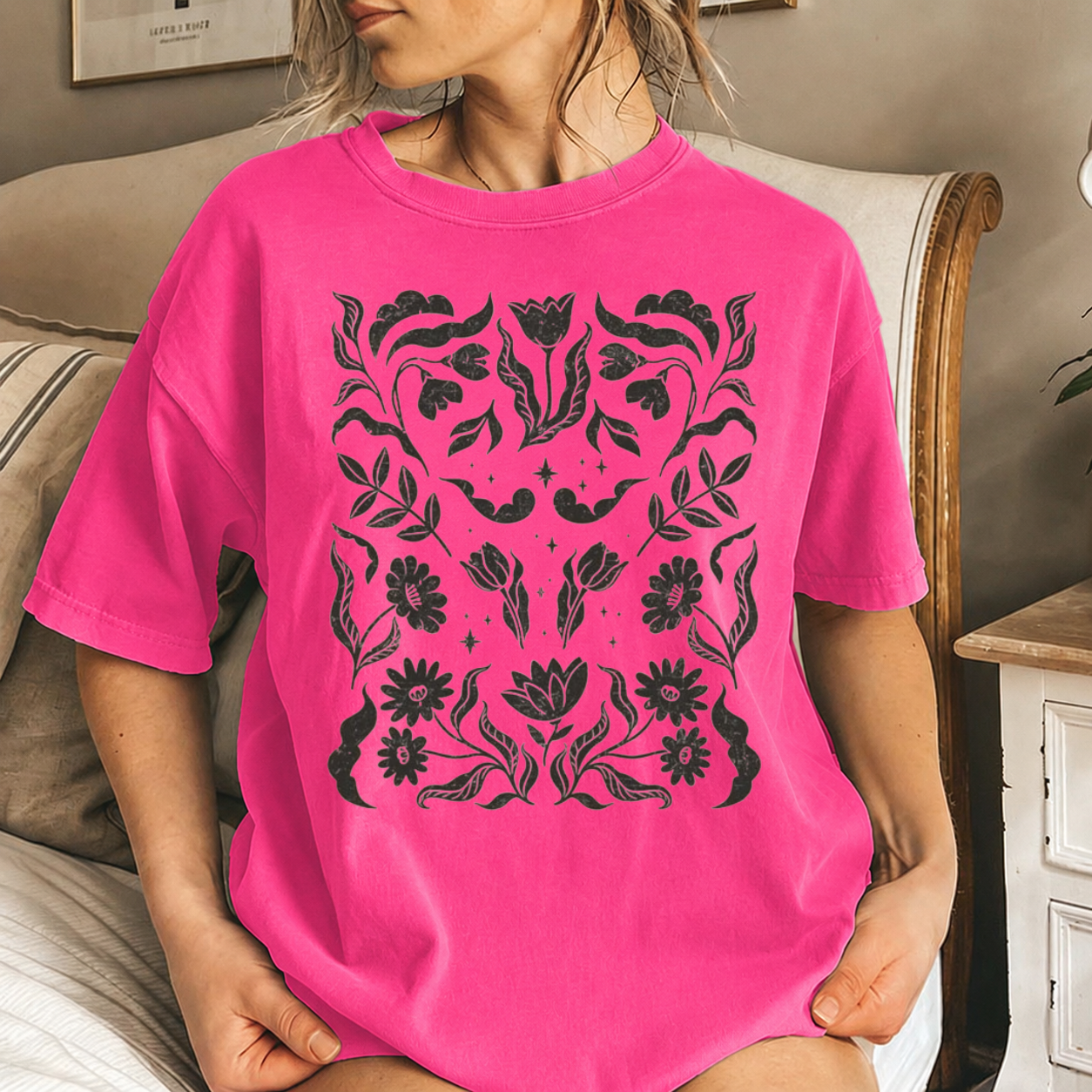 Boho Flower T-shirt, Black Floral Print Unisex T-SHIRT