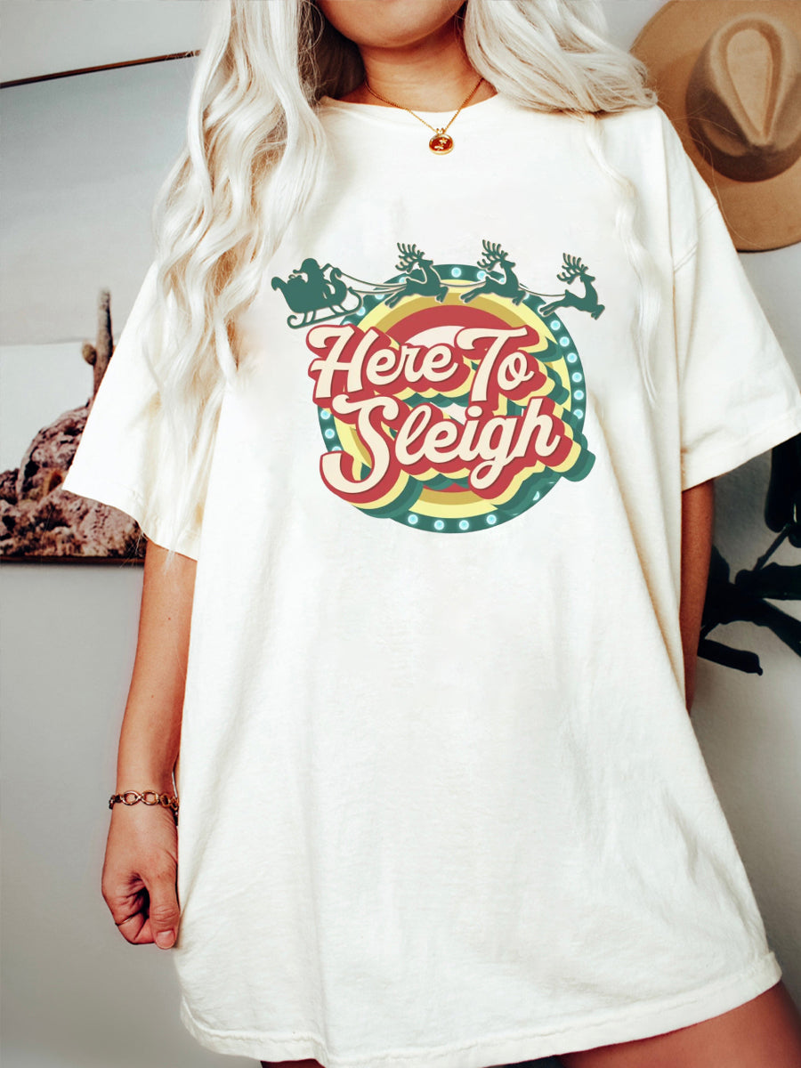 Oversized Retro Here To Sleigh Preppy Christmas T-Shirt-carlalin