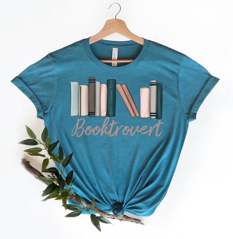 Booktrovert T-Shirt-carlalin