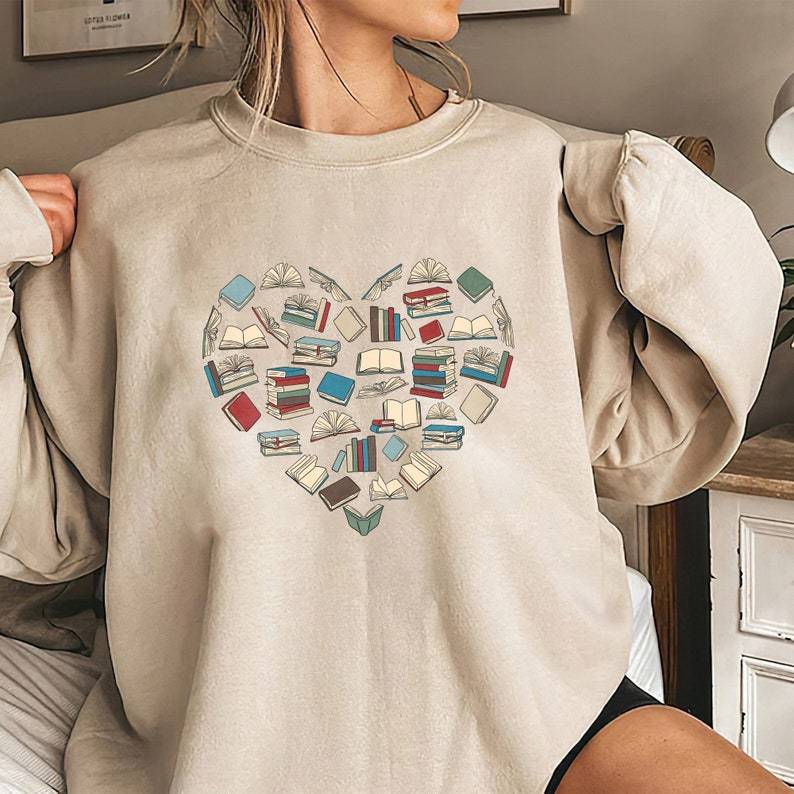 Book Heart Sweatshirt-carlalin