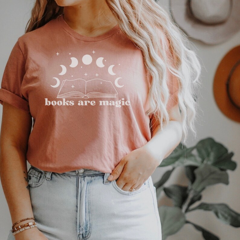 Books are Magic T-Shirt-carlalin