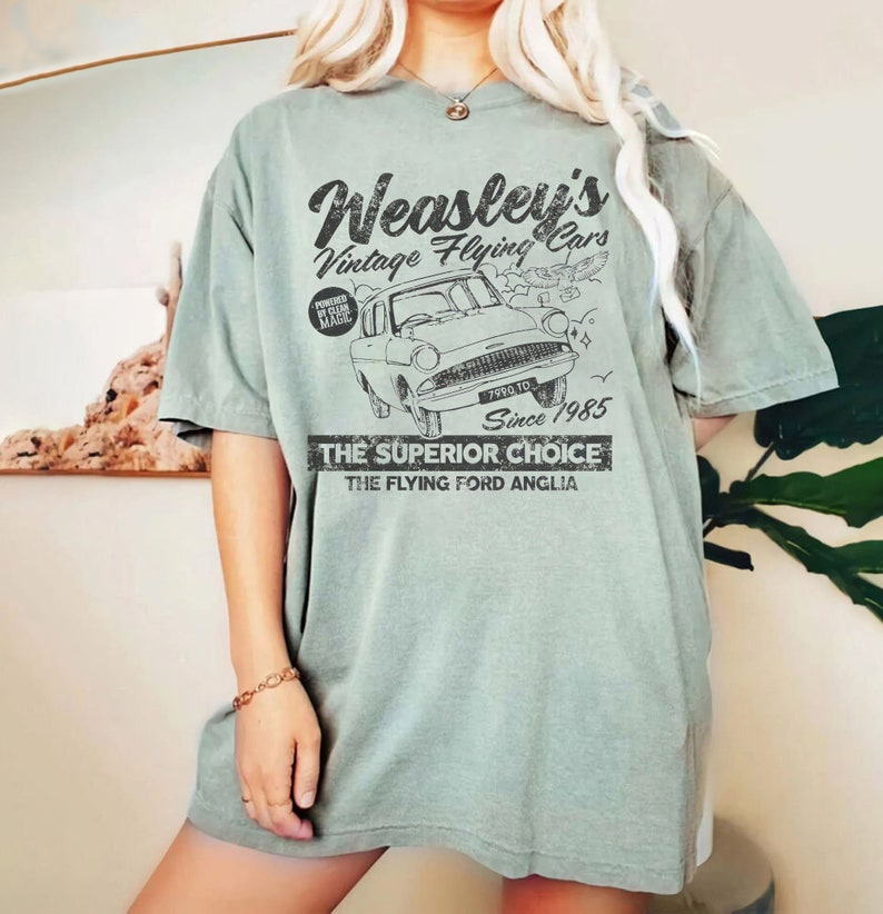 Weasley's Vintage Flying Car Shirt-carlalin