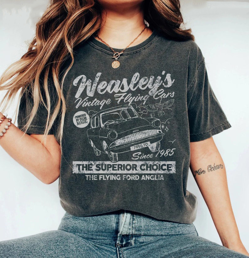 Weasley's Vintage Flying Car Shirt-carlalin