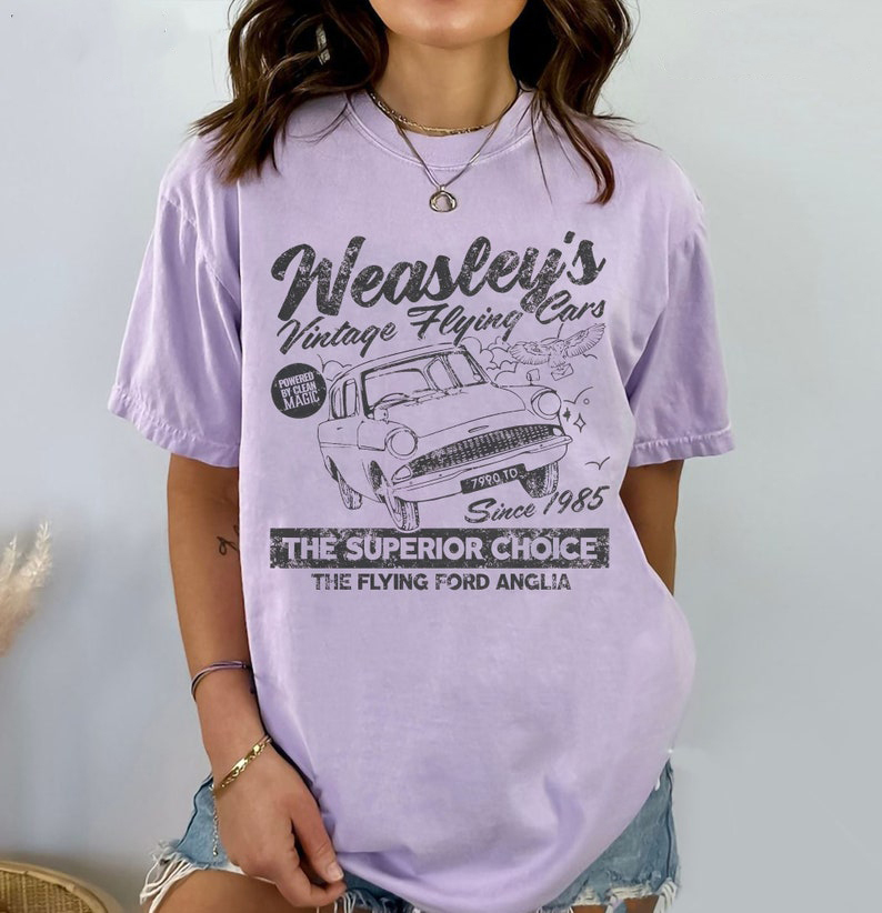 Weasley's Vintage Flying Car Shirt-carlalin