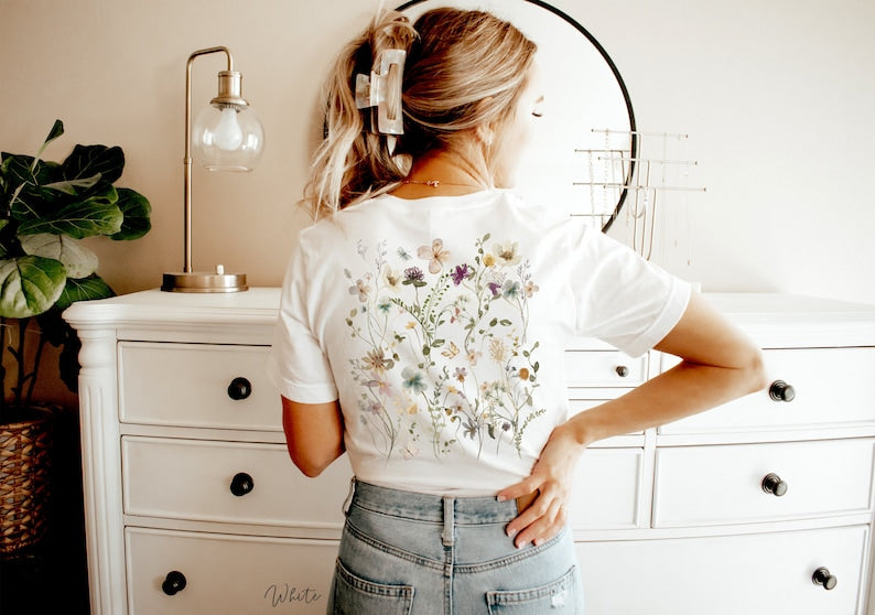 Pressed Flowers Back Print Tshirt Garden Lover Gift-carlalin