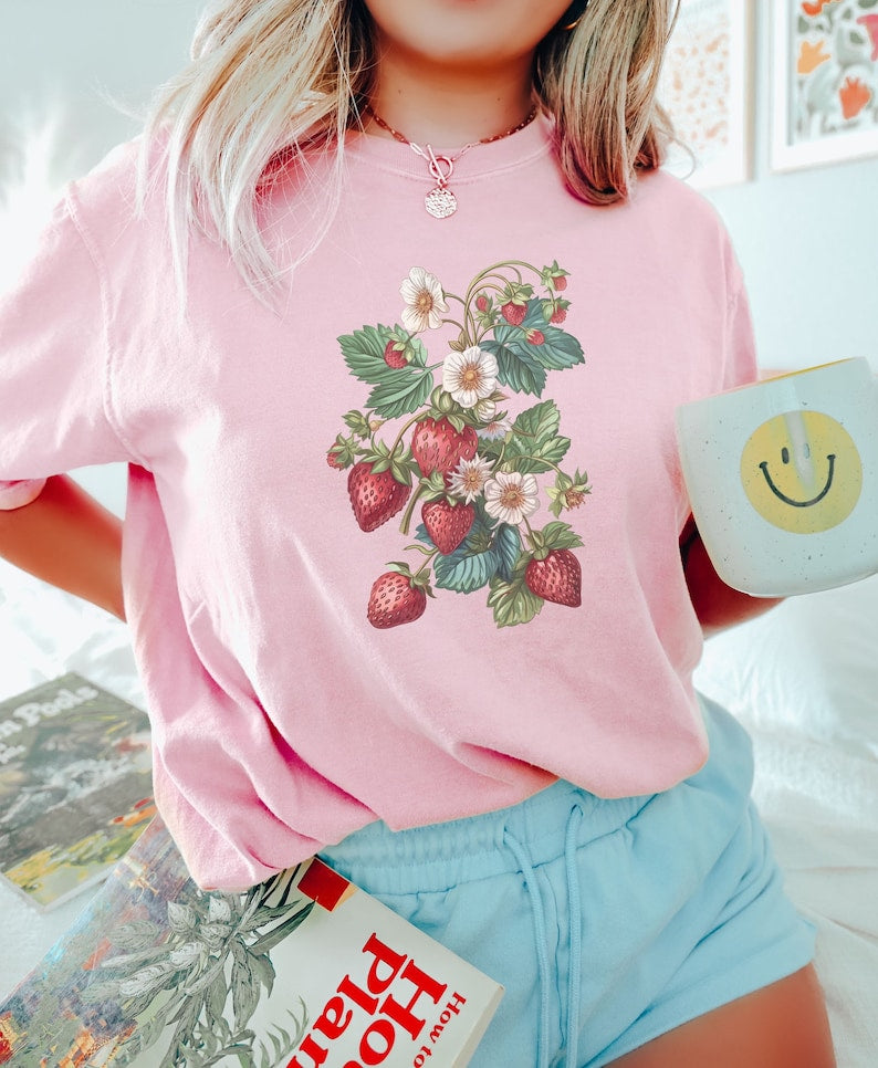 Retro Strawberry Cottagecore Berry Flower Shirt-carlalin