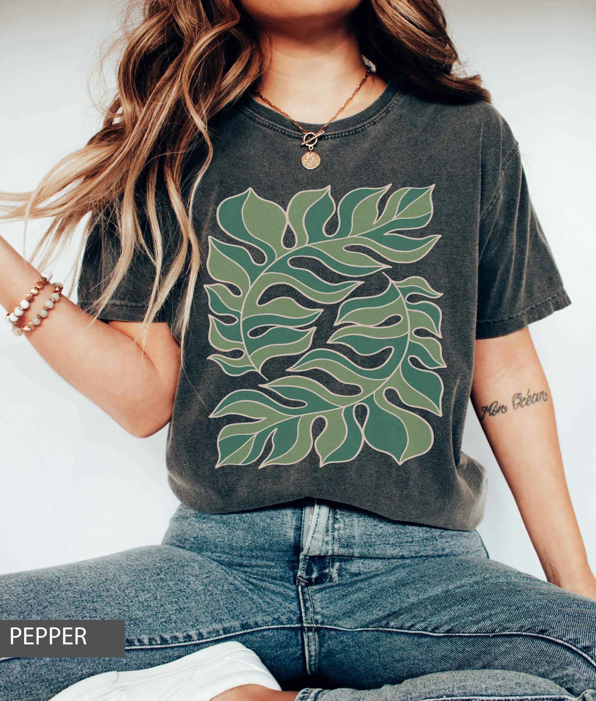 Boho Palm Cozy Color Vintage Graphic T-Shirt-carlalin