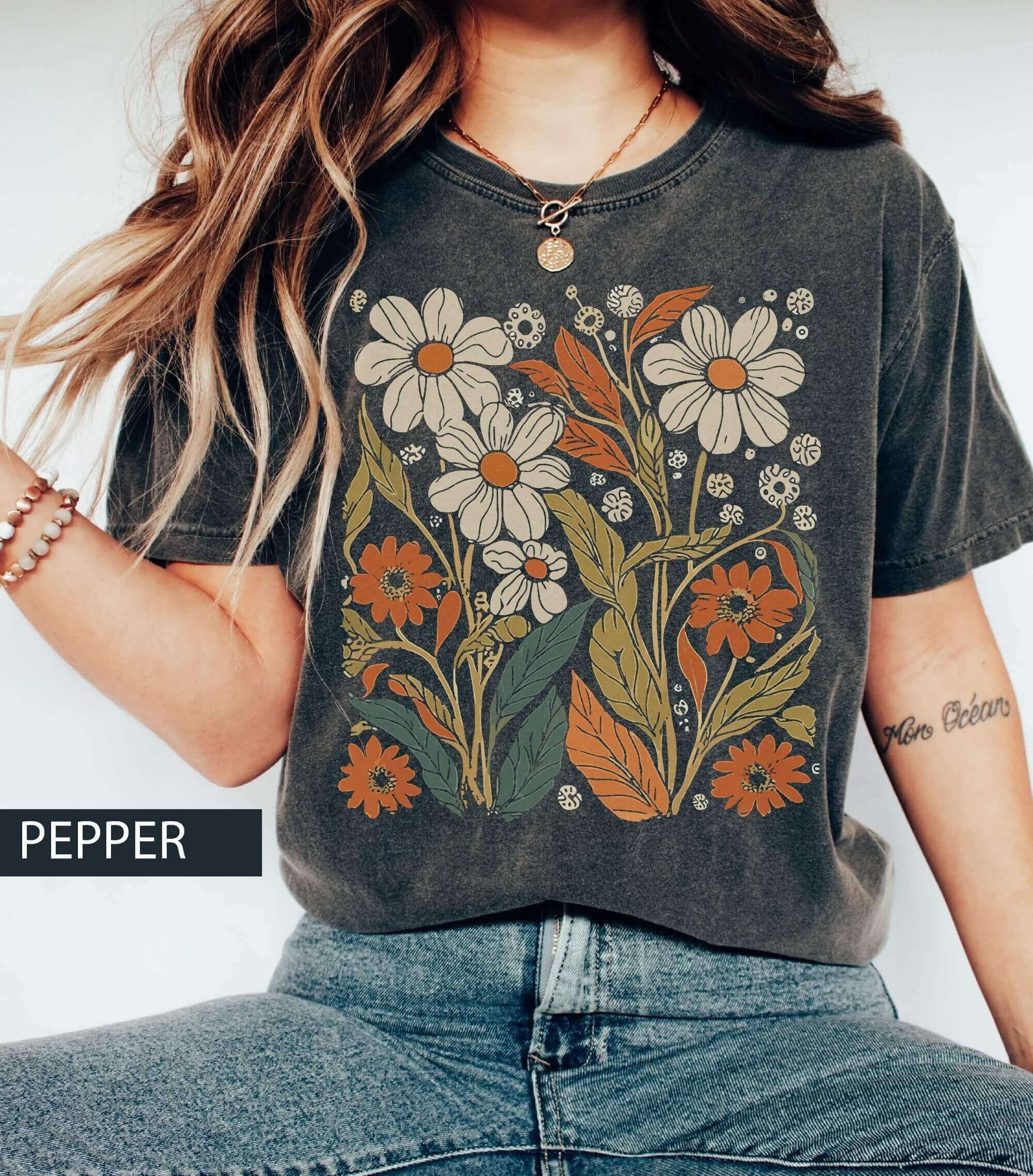 Boho Wildflower Vintage Graphic T-Shirt-carlalin