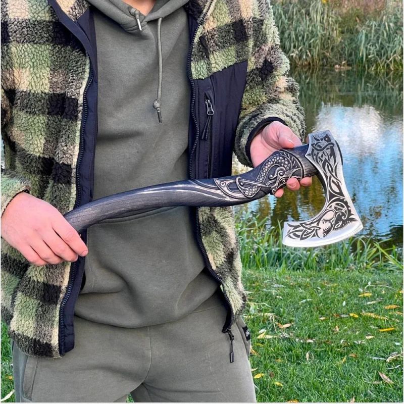 Kézzel kovácsolt gravírozott nyél Viking fejsze (Limited Edition)