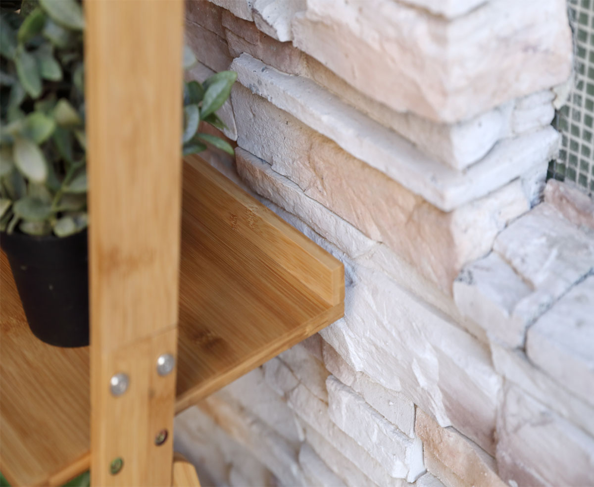 HYNAWIN Ladder Shelf Bookcase,5-Tier Bamboo Storage Rack Shelves Wall Leaning Shelf Unit,FreeStanding Plant Stand, Corner Display Shelves for Living Room, Bathroom, Kitchen, Office(65in)