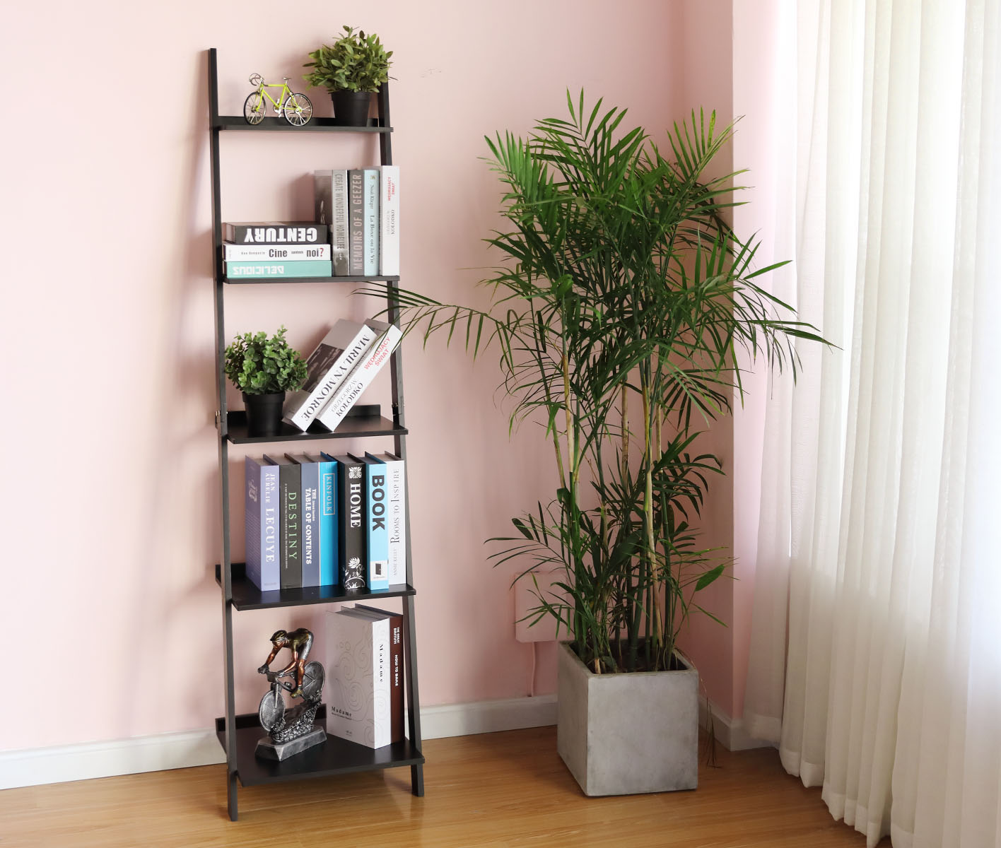 HYNAWIN Ladder Shelf Bookcase,5-Tier Bamboo Storage Rack Shelves Wall Leaning Shelf Unit,FreeStanding Plant Stand, Corner Display Shelves for Living Room, Bathroom, Kitchen, Office(65in)