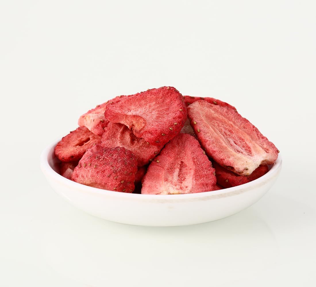 Premium Freeze Dried Strawberries Slices 1.1OZ /30g,1 Ingredient, Made with 100% Natural Strawberries,No Sugar Added & No Additives.